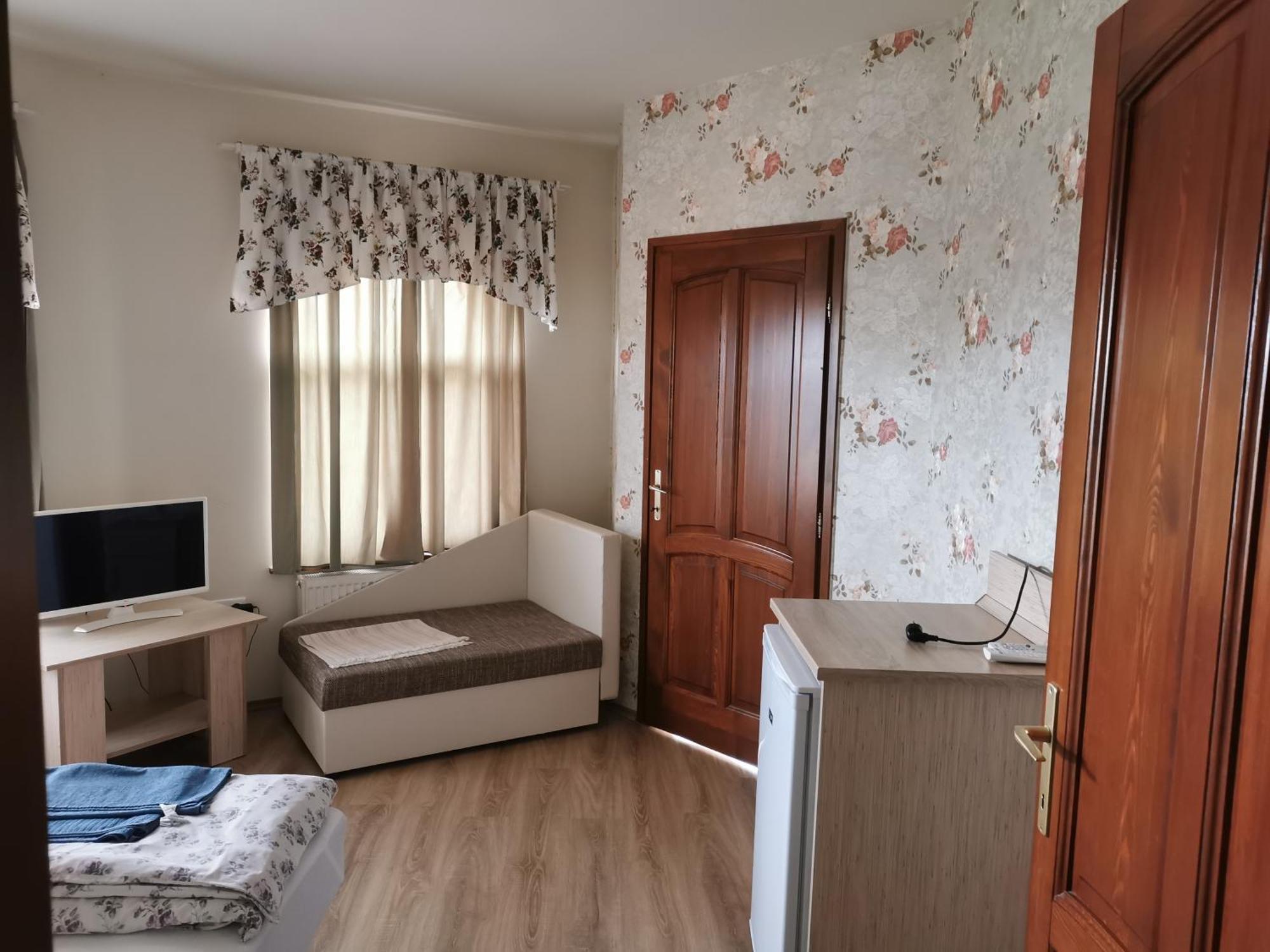 Village Garden Family Guest House Tiszakanyar Exterior photo